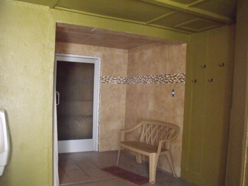 Ccbc Resort Hotel - A Gay Men'S Resort Cathedral City Εξωτερικό φωτογραφία