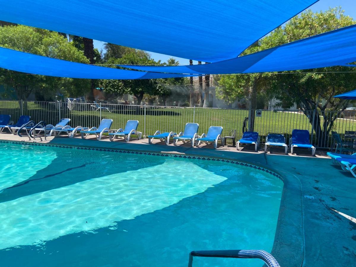 Ccbc Resort Hotel - A Gay Men'S Resort Cathedral City Εξωτερικό φωτογραφία