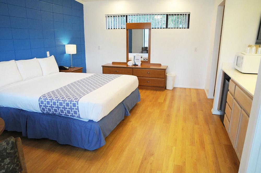 Ccbc Resort Hotel - A Gay Men'S Resort Cathedral City Εξωτερικό φωτογραφία