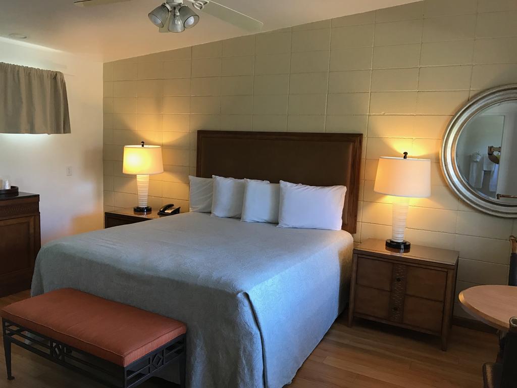 Ccbc Resort Hotel - A Gay Men'S Resort Cathedral City Εξωτερικό φωτογραφία